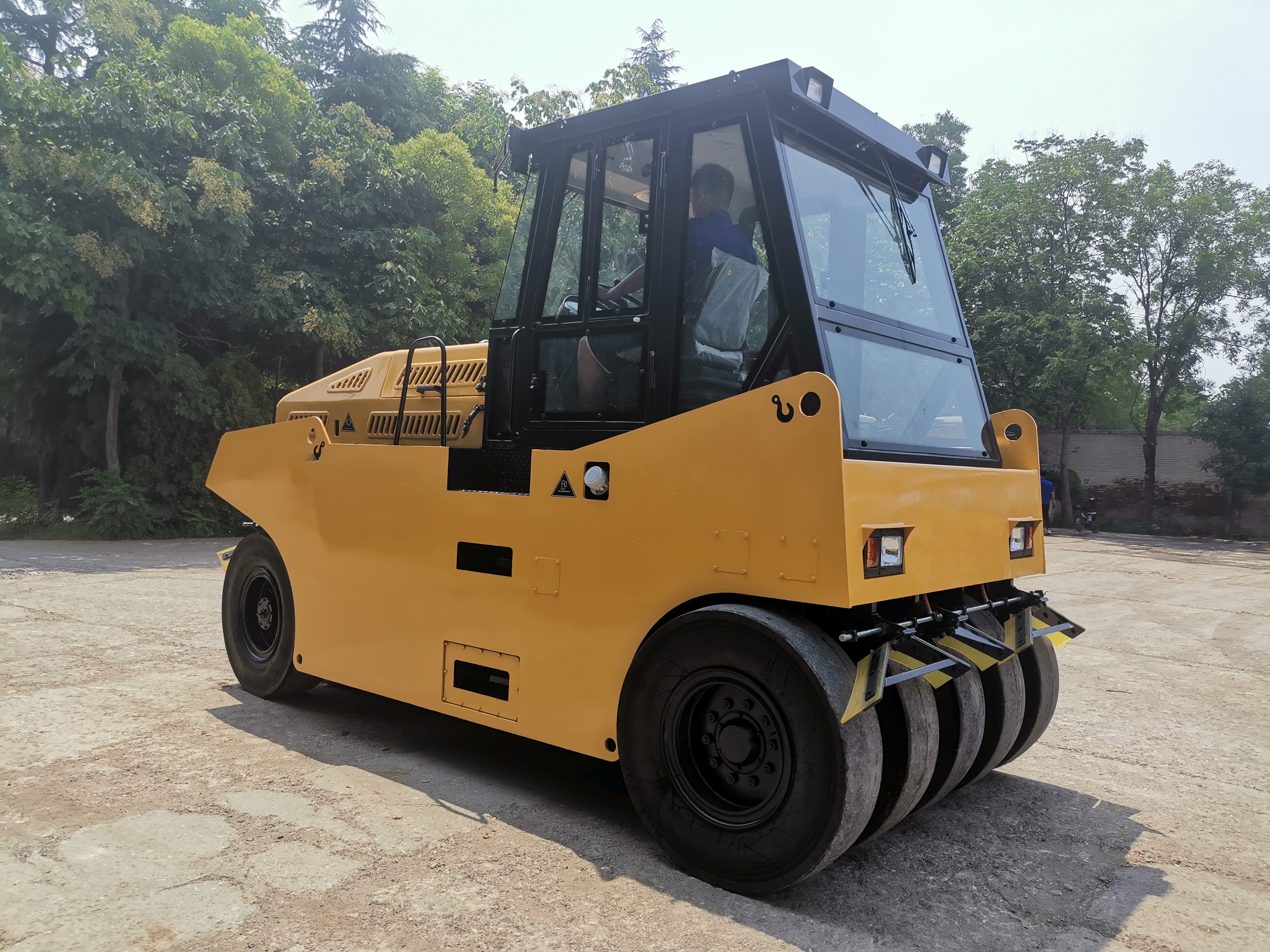 LTP1016H road roller