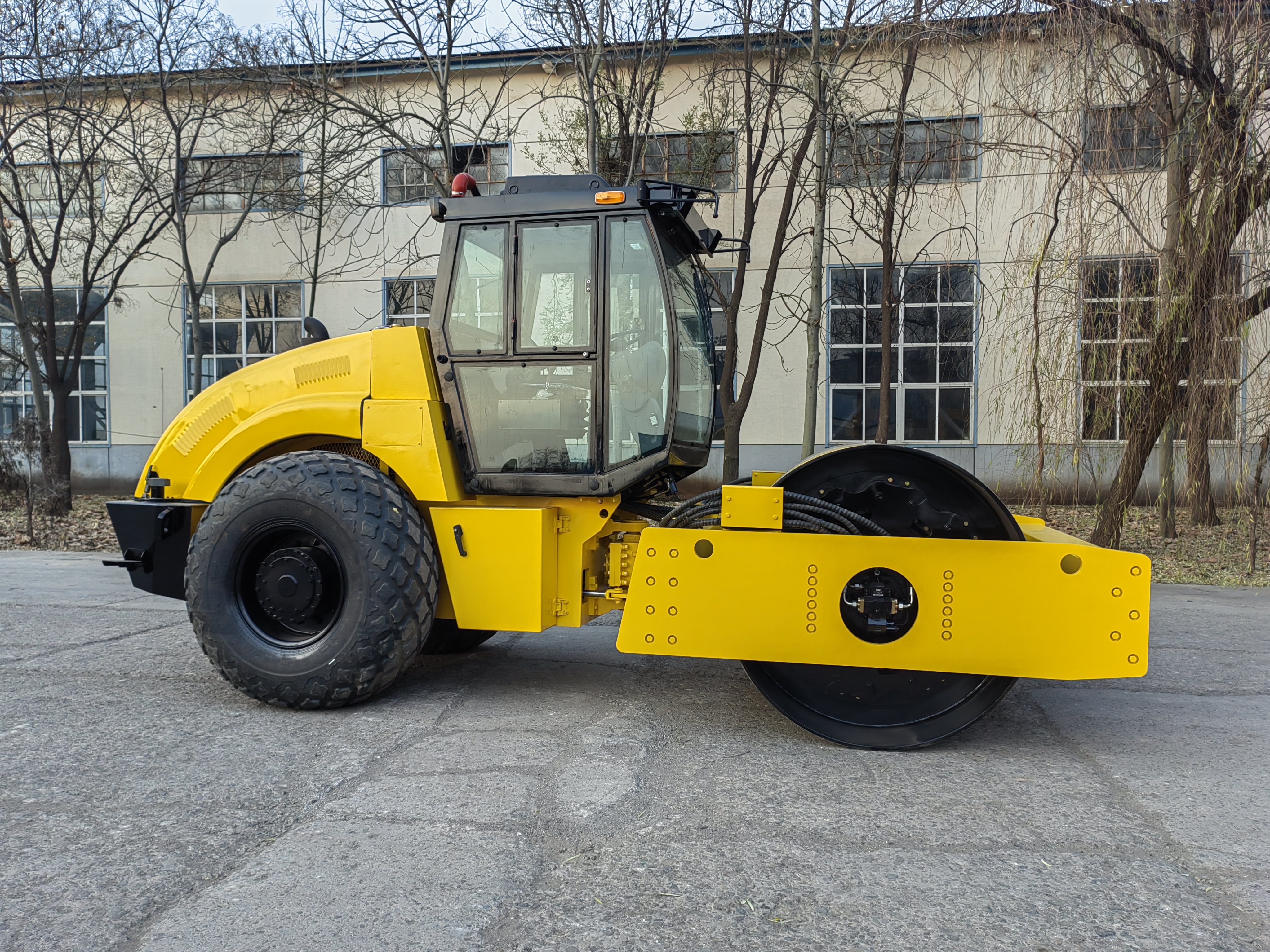 LT216B road roller