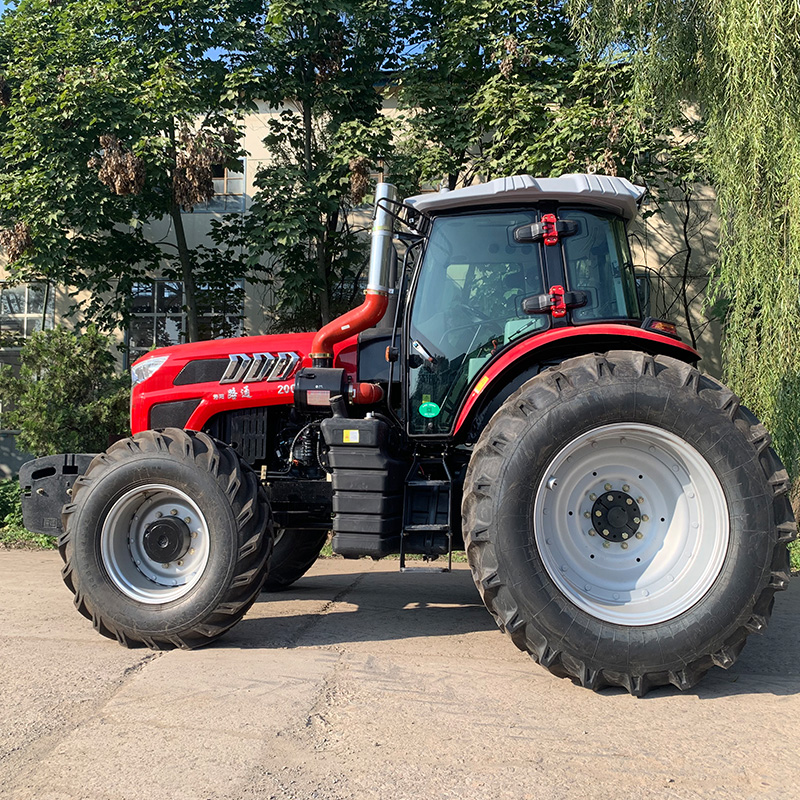 240HP 4WD Wheel Tractor