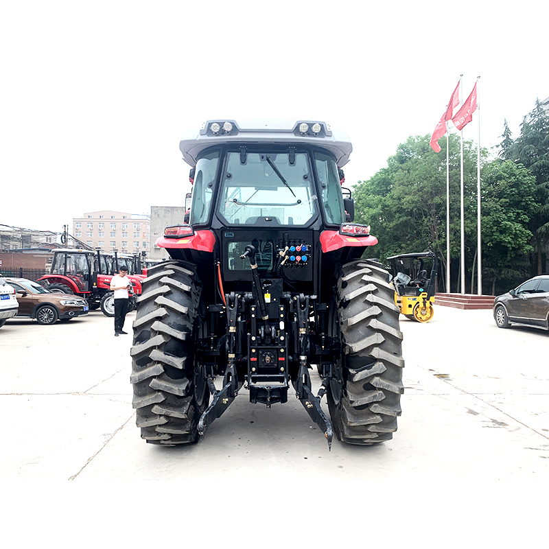 180HP 4WD Wheel Tractor