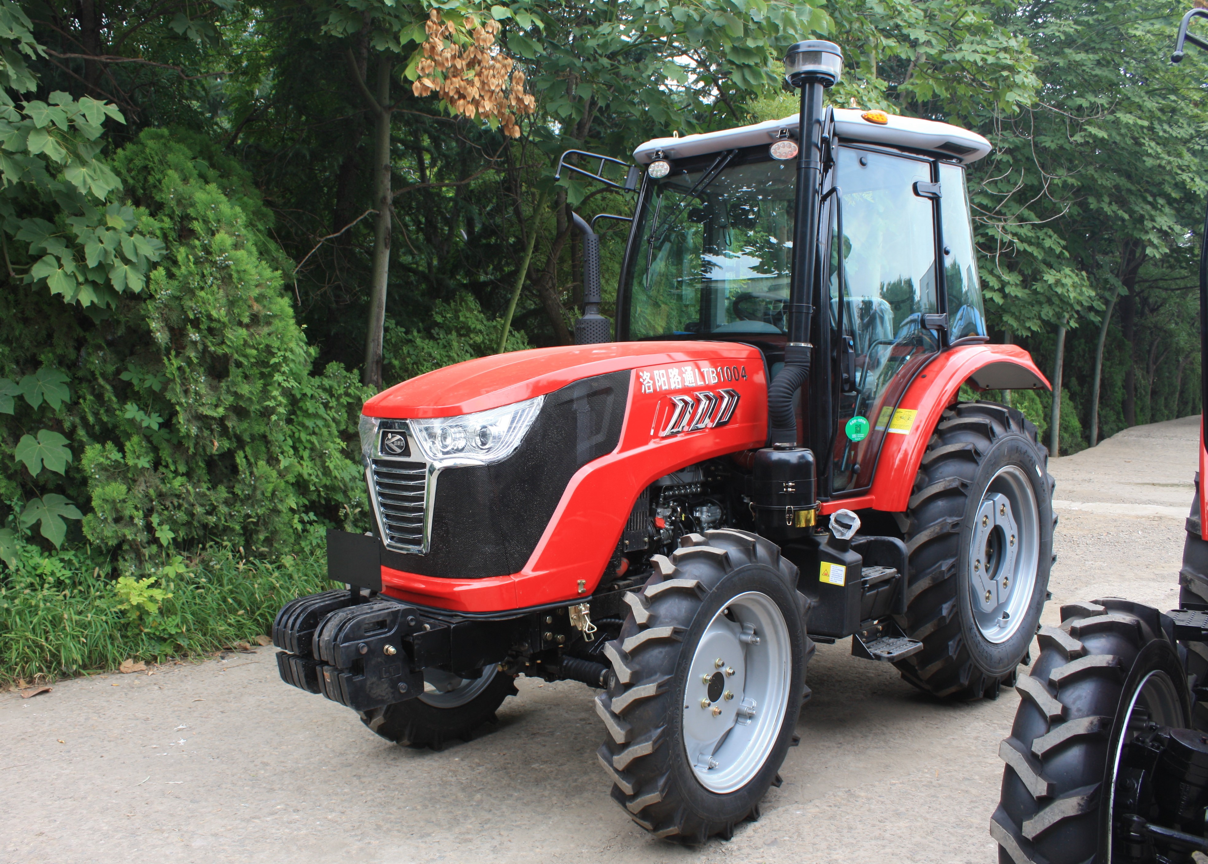 100HP 4WD Wheel Tractor