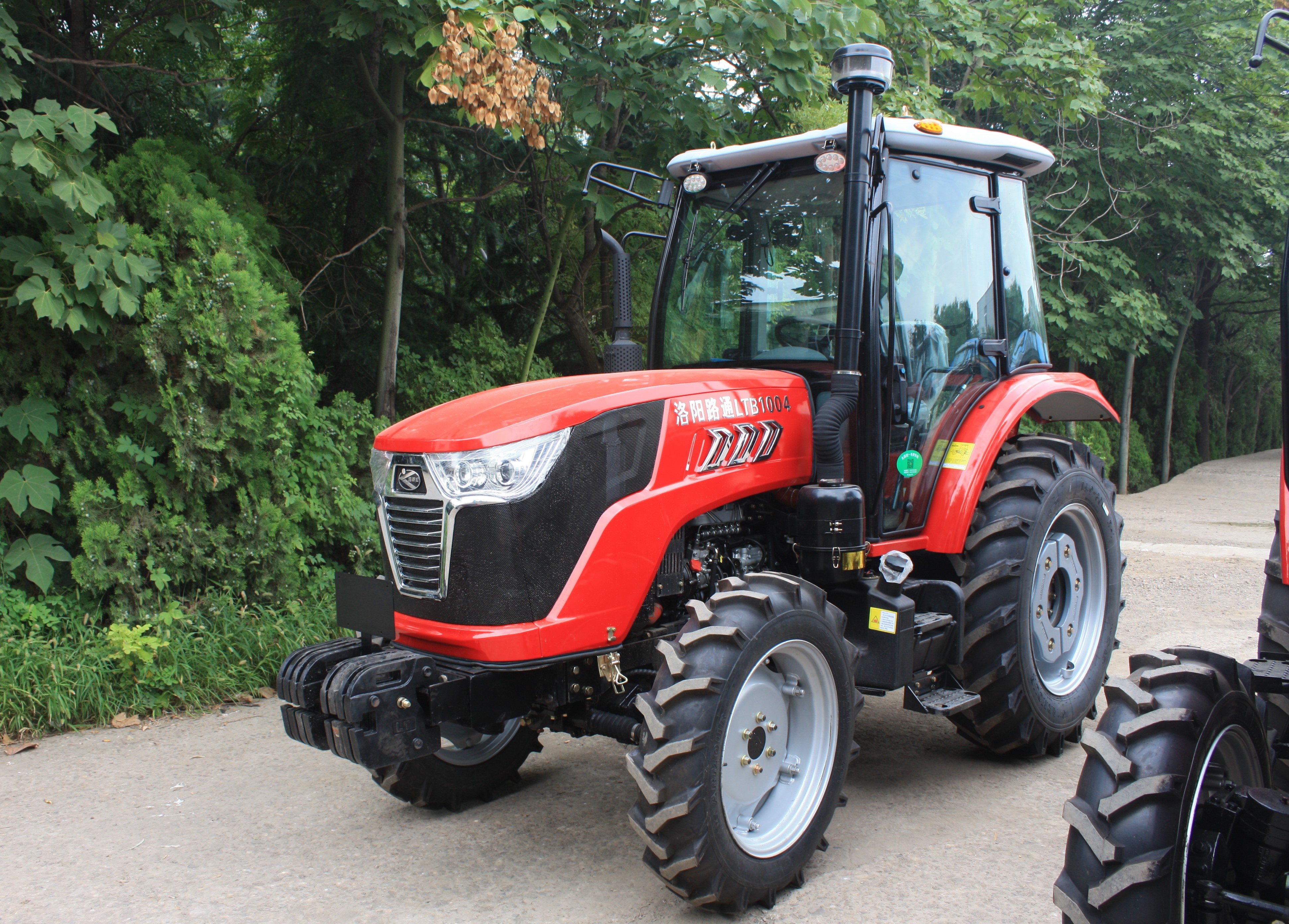 120HP 4WD Wheel Tractor